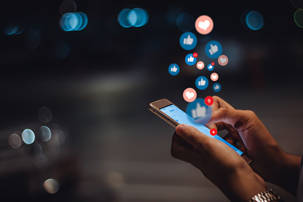 Social Commerce Turning Instagram & TikTok into Sales Machines